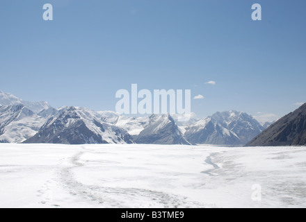 Südlichen Inylchek-Gletscher im Hochgebirge Tian Shen von Kirgisistan Stockfoto