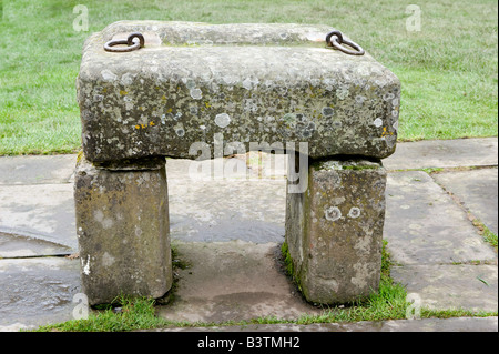 Stone of Destiny auf Moot Hill auf dem Gelände des Scone Palace Perthshire Schottland Stockfoto