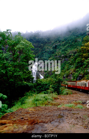 Australien, Queensland, Cairns. Cairns Kuranda Railway, historischen Zug. Stockfoto