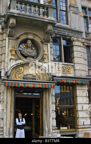 Europa, Belgien, Brüssel-Hauptregion, Brüssel, The Grand Place, Restaurant De Gulden Boot oder La Chaloupe dOr Stockfoto