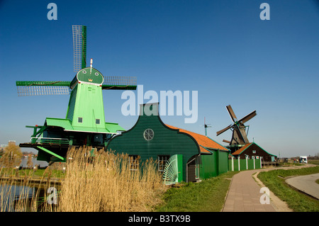 Niederlande (aka Holland), Zaandam. Zaanse Schans, historische Freilichtmuseum, c. Poelenburg Windmühle (wiederhergestellt) 1867-1963. Stockfoto