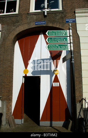 Europa, Niederlande (aka Holland), Zeeland, Middelburg. Stadttor (Eintrag Weg). Stockfoto