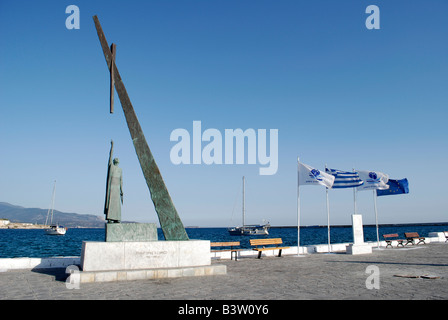 Die Pythagoras Statue im Hafen von Pythagorion, Insel Samos, Griechenland 2008. Stockfoto