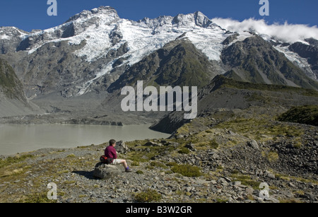 Der Mueller Gletscher, Mt. Cook Nationalpark, Neuseeland, mit Mt Sefton oben. Stockfoto