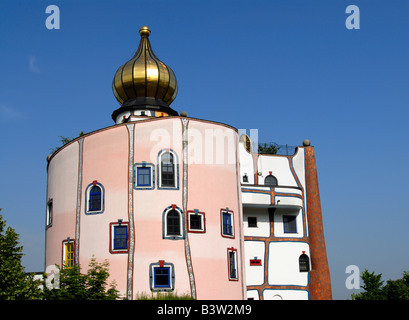 Exzentrischer Architektur des Rogner Thermal Spa und Hotel, entworfen von Friedensreich Hundertwasser in Bad Blumau, Österreich Stockfoto