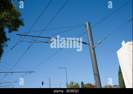 Marseille moderne Berliner Abspannmast Führungsorden Marseille moderne Straßenbahn Overhead Draht Stockfoto