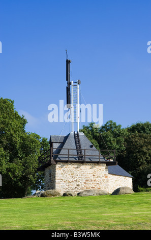 RENOVIERTE 'CHAPPE' TELEGRAPH GEBAUT 1793 ST-MARCAN BRETAGNE FRANKREICH EUROPA Stockfoto