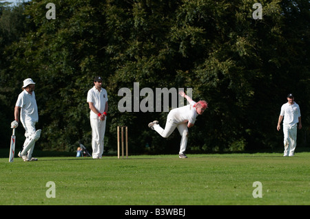 Easton Cowboys & Cowgirls Club spielen Cricket auf er Park Bristol Stockfoto