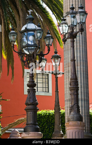 Mexiko, Guanajuato Staat Guanajuato. Lichter vor Teatro Juarez Theater (b.1903) Stockfoto