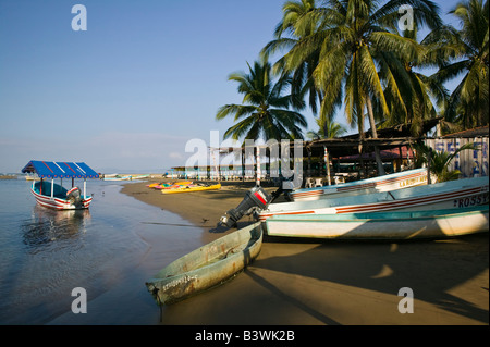 Mexiko, Guerrero, Barra de Potosi. Angelboot/Fischerboot Stockfoto