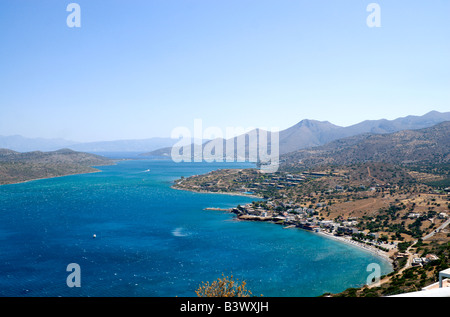 Spinalonga Bucht Elounda und Mount Oxa vom Berge über Plake Kreta Griechenland Stockfoto