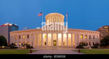 Ohio State Capital Building in Columbus Ohio in der Abenddämmerung Stockfoto