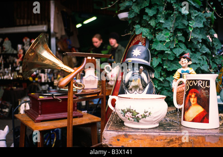 4. Oktober 2003 - Carboot Verkauf an Camden Lock in London. Stockfoto