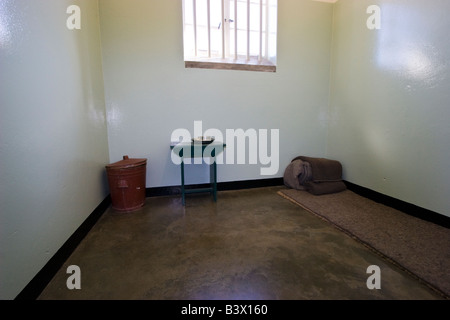 Nelson Mandelas Gefängniszelle auf Robben Island, Cape Town, Südafrika Stockfoto
