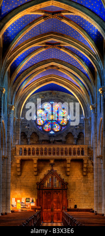 Innere der Collegiale, Neuchatel Touristen beliebt. Stockfoto