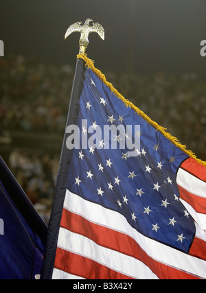 Nahaufnahme von amerikanische Flagge mit Adler. Stockfoto