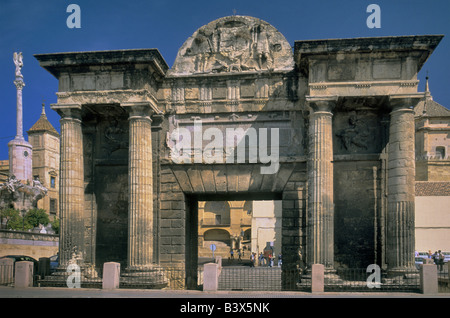 Puerta del Puente in Cordoba Andalusien Spanien Stockfoto