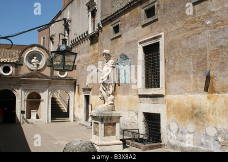 Die ursprüngliche St. Michael Engel von Raffaello da Montelupo Castel Sant Angelo Rome Italy Stockfoto