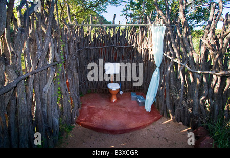 Bush Toiletten auf einem Campingplatz, Namibia Stockfoto