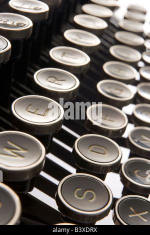 Nahaufnahme eines alten altmodische Schreibmaschine Schlüssel Stockfoto