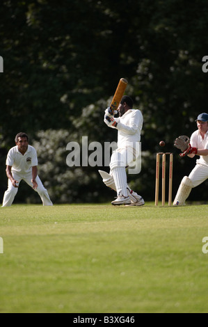 Easton Cowboys & Cowgirls Club spielen Cricket auf er Park Bristol Stockfoto