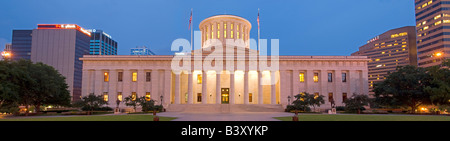 Ohio State Capital Building in Columbus Ohio in der Abenddämmerung Stockfoto