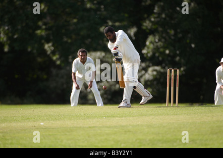 Easton Cowboys & Cowgirls Club spielen Cricket auf er Park Bristol Stockfoto