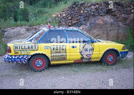 Stimmen Sie für Hillary Clinton Auto--Auto dekoriert von begeisterter Fan von Senator Hillary Clinton (NY) drängen Wähler ihr wählen Stockfoto