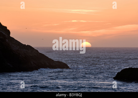 Sonnenuntergang im Harris Beach State Park.  Brookings, Oregon Stockfoto