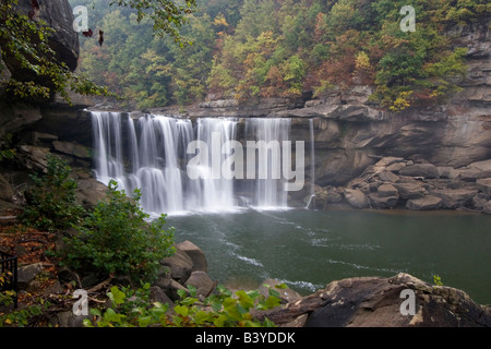 USA - Kentucky. Cumberland Falls am Cumberland River im Cumberland Falls State Park Resort. Stockfoto