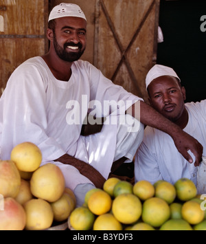 Sudan, Shendi. Eine Frucht stall in die wichtige Marktstadt Shendi auf dem Nil, nordöstlich von Khartum. Stockfoto