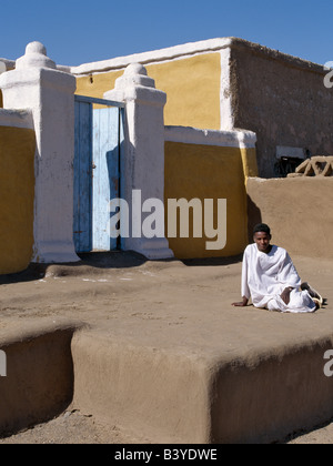 Sudan, Sahara Wüste Qubbat Selim. Traditionellen nubischen Architektur, Stuckarbeiten und Ausschmückung der Türen und der Verbindungen zu Häusern am Qubbat Selim. Stockfoto