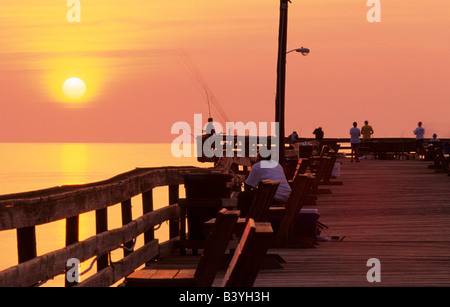 Fischer am Pier Nags Head Outer Banks, North Carolina, USA Stockfoto