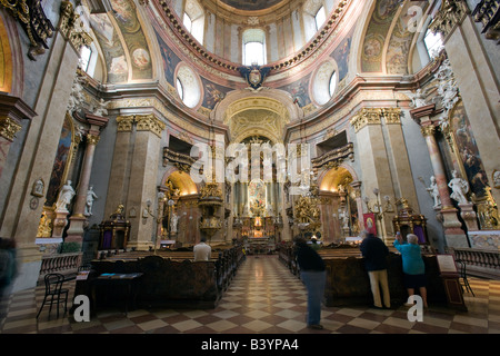 Innenraum der Peter Kirche (Peterskirche) Wien Österreich Stockfoto