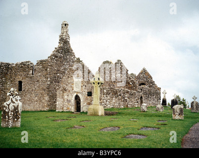 Geographie/Reise, Irland, Kloster Clonmacnoise, County Offaly, gegründet 545 AD von Saint Ciaran, zerstört von der englischen 1552 AD, Blick auf Fluss Shannon, Religion, Christenheit, Mittelalter, Irische Kirche, Kelten, historisch, historisch, alt, mittelalterlichen, Stockfoto