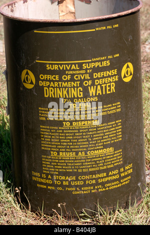 Zivilschutz Trinkwasser Behälter aus einem Atombunker Stockfoto