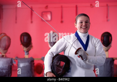 Porträt der ein Champion weibliche Teenager Fechter Stockfoto