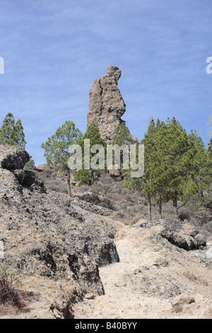 Der Roque de San Jose im Anflug auf den Roque Nublo auf Gran Canaria Kanaren Spanien Stockfoto