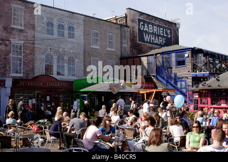 Cafe in Gabriels Wharf South Bank London Stockfoto