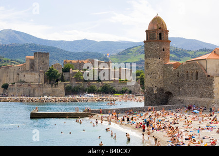 Urlauber am Strand St. Vincent bei Collioure / südlichen liegen Frankreich Stockfoto