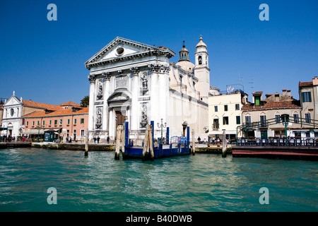 Die Chiesa Dei Gesuati-Kirche am Ufer des Canale Della Giudecca Venice Italien Stockfoto