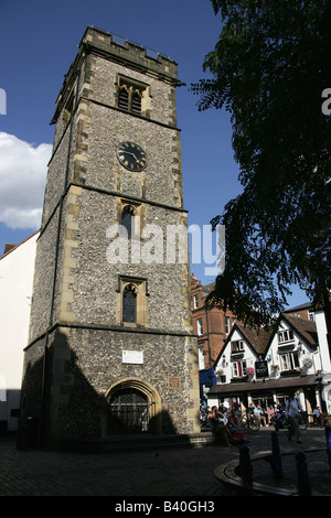 Stadt von St Albans, England. Das frühe 15. Jahrhundert mittelalterliche Uhrturm und Marktplatz. Stockfoto