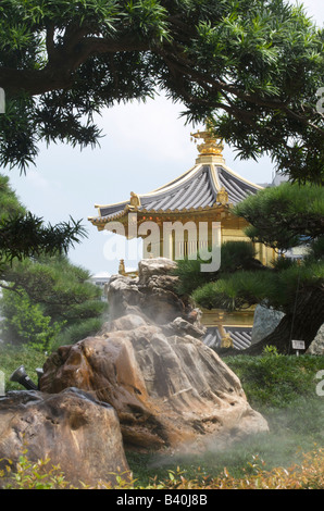Goldene Pagode der Pavillon der absoluten Perfektion Nan Lian Garden Stockfoto