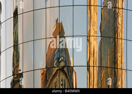 Reflexion der Stephansdom in Wien das Haas-Haus Stockfoto