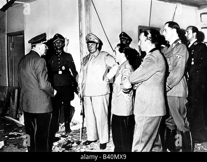 Hitler, Adolf, 20.4.1889 - 30.4.1945, deutscher Politiker (NSDAP) Kanzler seit 30.1.1933, Inspektion des Fuhrerhauptquartiers Wolfsschanze, Militärhauptquartier, nach Mordversuch, 20.7.1944, 2., 2., 2., Weltkrieg, Drittes Reich, Deutsches Reich, Deutschland, Stockfoto