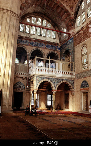 Geographie/Reise, Türkei, Edirne, Selimiye-Moschee, erbaut 1569 - 1575 AD unter Sultan Selim II., Architekt: Sinan der große, Innenansicht, Kasten des Sultans, Osmanisches Reich, Thrakien, Rumelia, Religion, Islam, Teppich, islamische Architektur, Pylon, Marmor, historisch, historisch, historisch, alt, 16. Jahrhundert, sechzehnten, Menschen, 20. Jahrhundert, Stockfoto