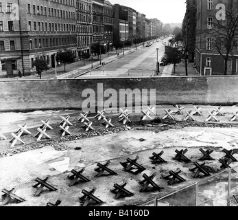 Geografie/Reise, Deutschland, Berlin, Berliner Mauer, Bernauer Straße, Grenzbefestigung, 1969, Stockfoto