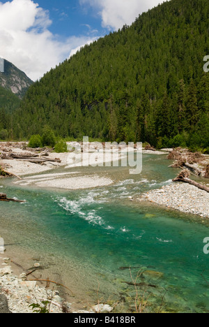 USA, WA, Mount Baker Snoqualmie National Forest. Pristine Río Baker - Glazial-Schmelzwasser Stockfoto