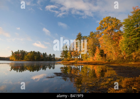 Sunrise-Licht auf Franklin See in der Nähe von Minocqua Wisconsin Stockfoto