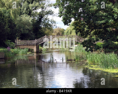 Kleinere chinesische Brücke in Godmanchester Stockfoto